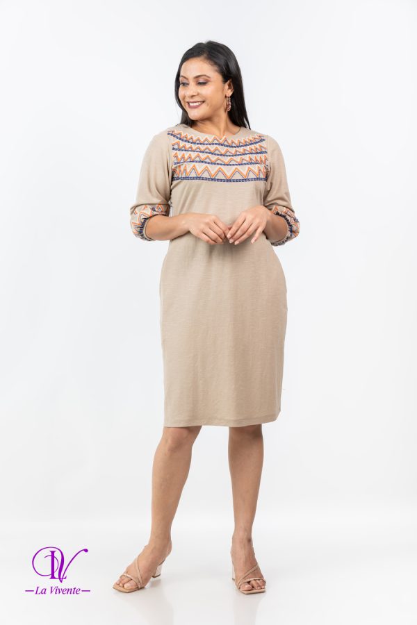 Embroidery Knit Dress - Image 4