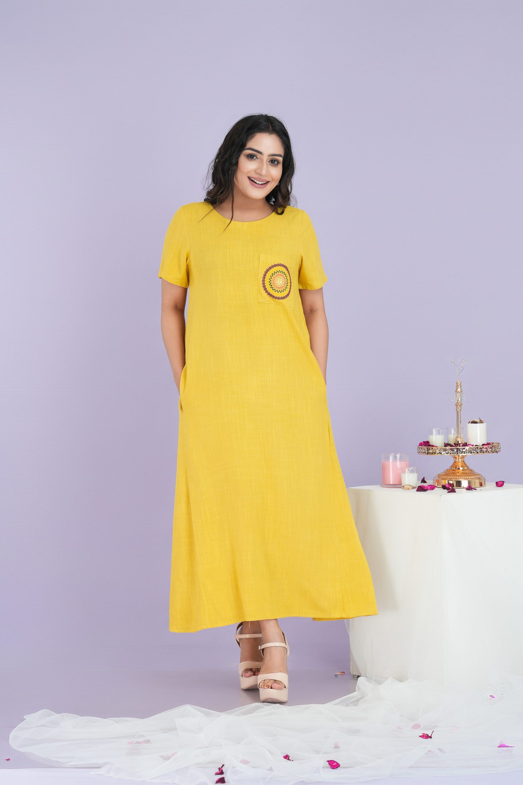 Comfy Fit Maxi Dress With Embroidered Pocket - Image 4