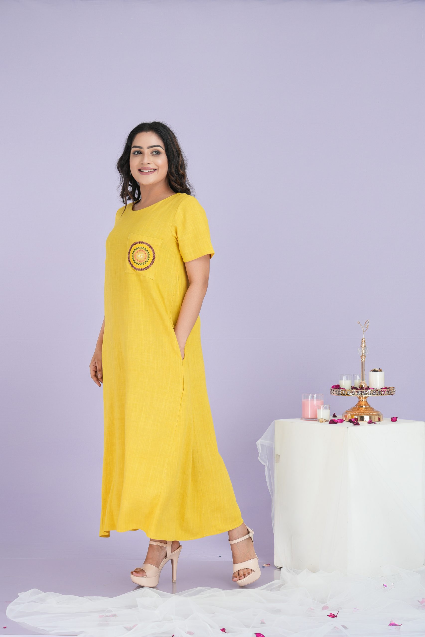 Comfy Fit Maxi Dress With Embroidered Pocket - Image 3