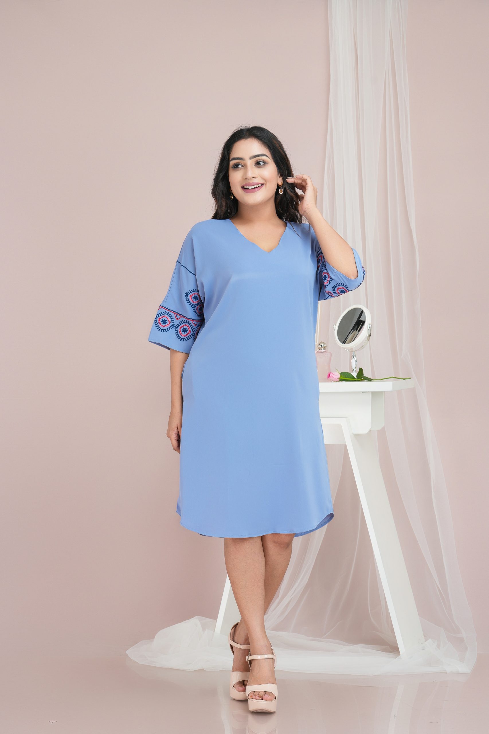 Embroidered Dropped Sleeve Short Dress - Image 4