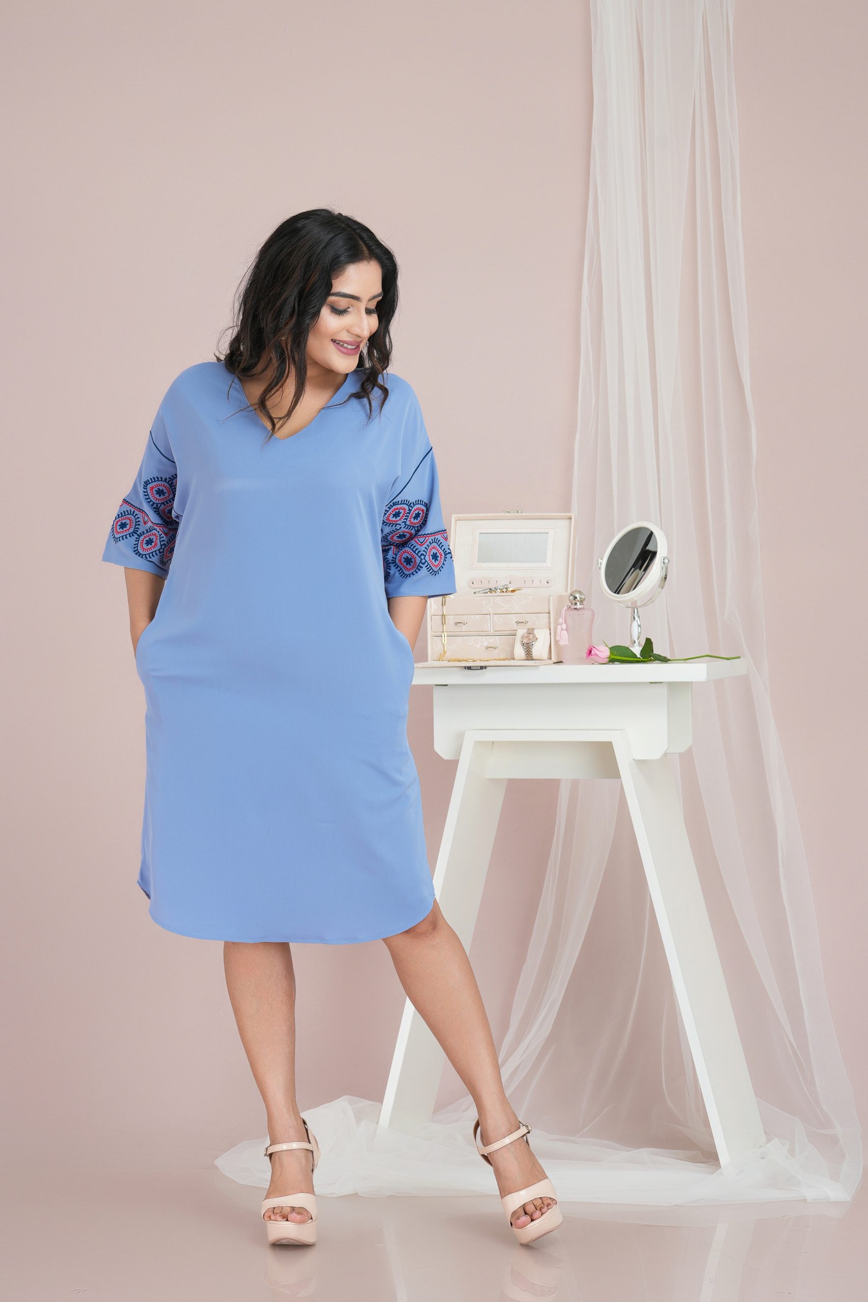 Embroidered Dropped Sleeve Short Dress - Image 3