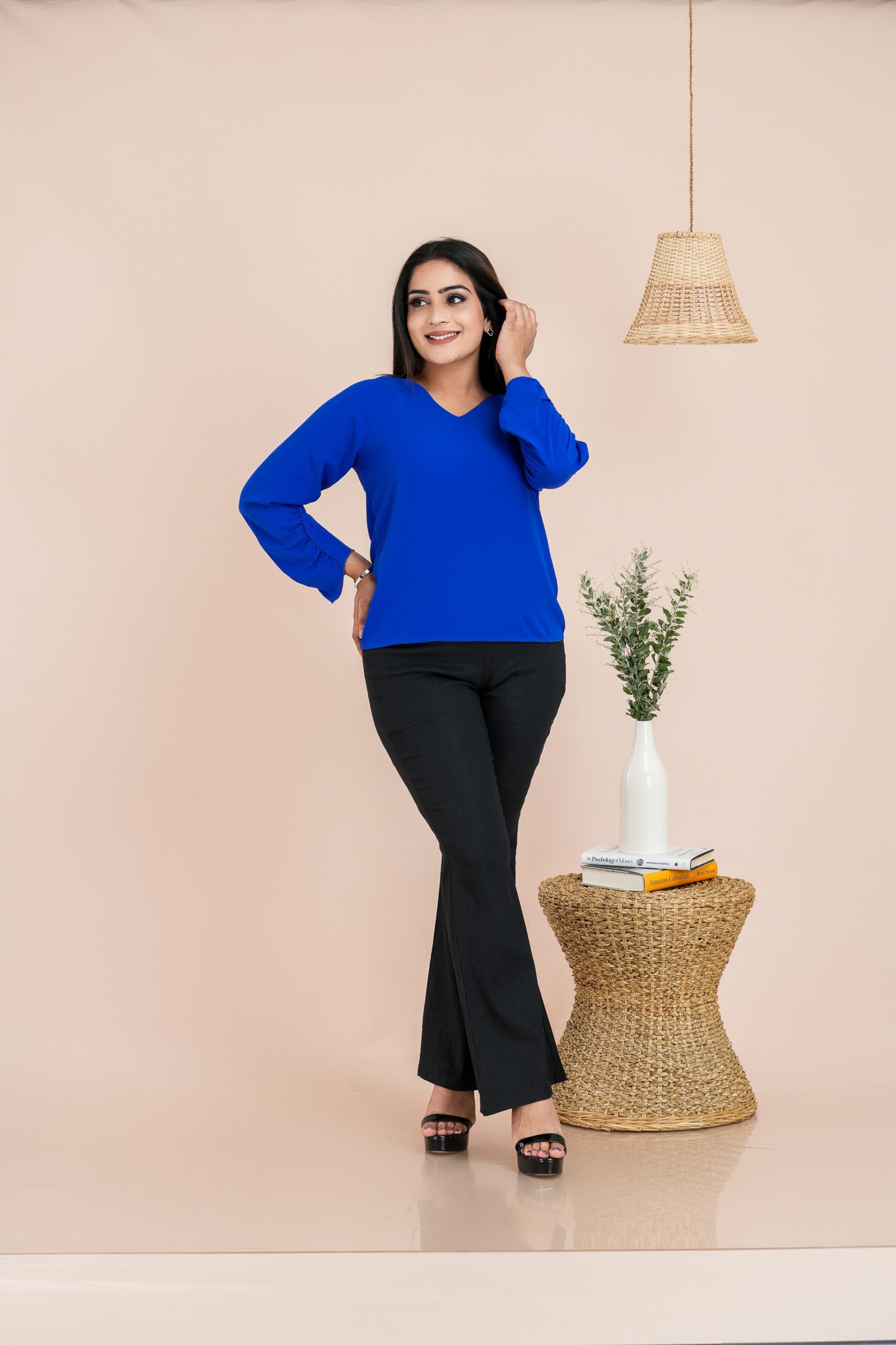 Sleeve Gather Detailed V-Necked Top - Image 4