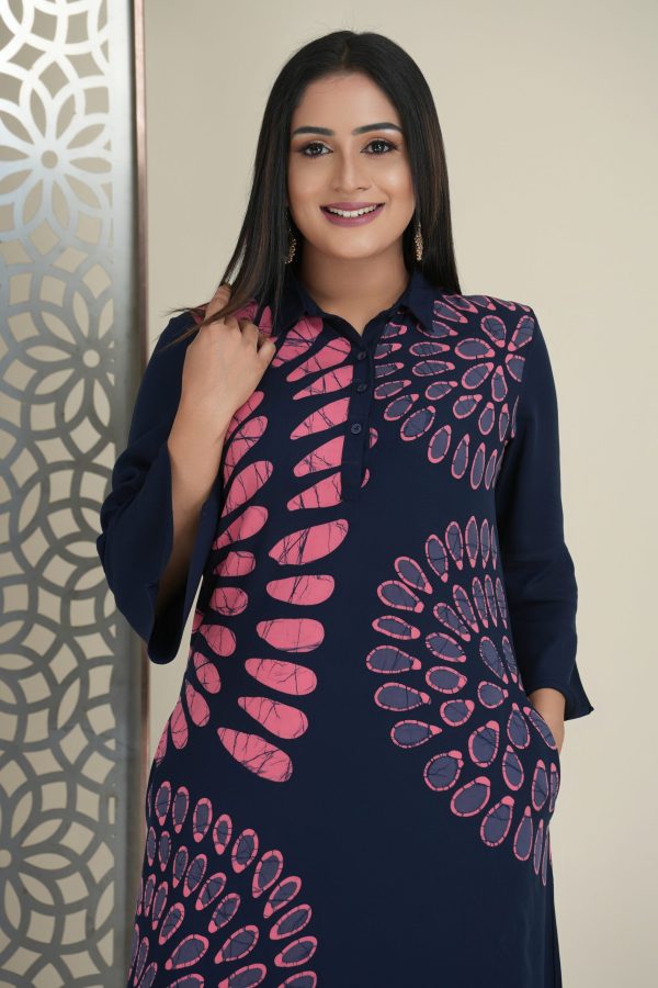 Geometric floral printed batik maxi dress - Image 2