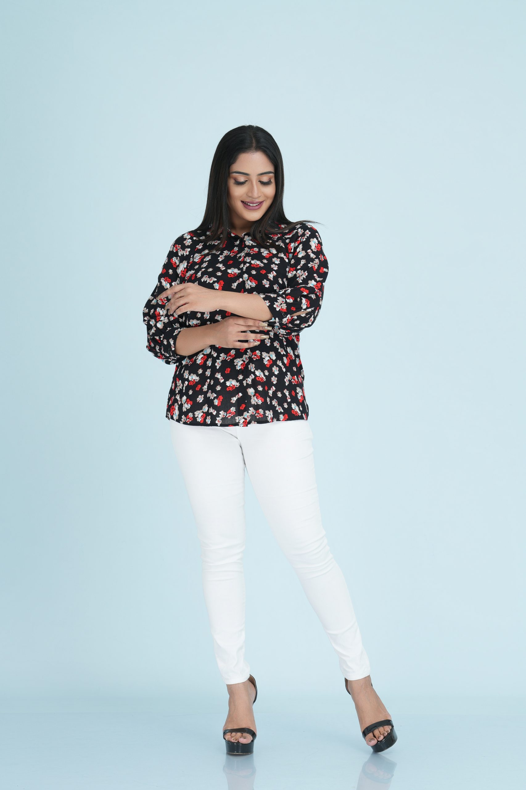 Floral Patterned Button Up Raglan Sleeved Top - Image 2