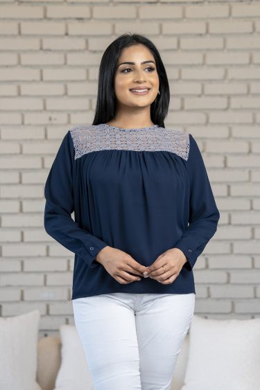 Contrast lace detailed top