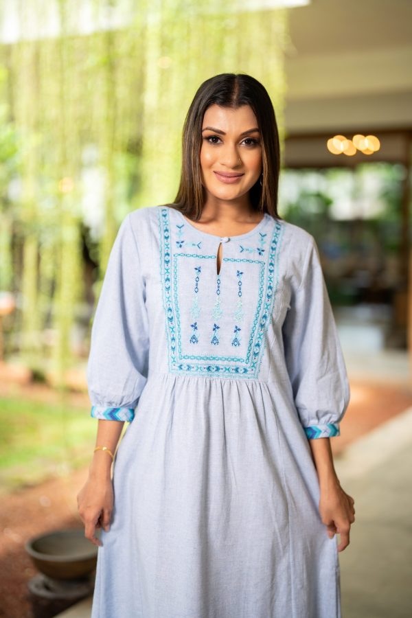 Geometric Embroidered Maxi Dress - Image 4