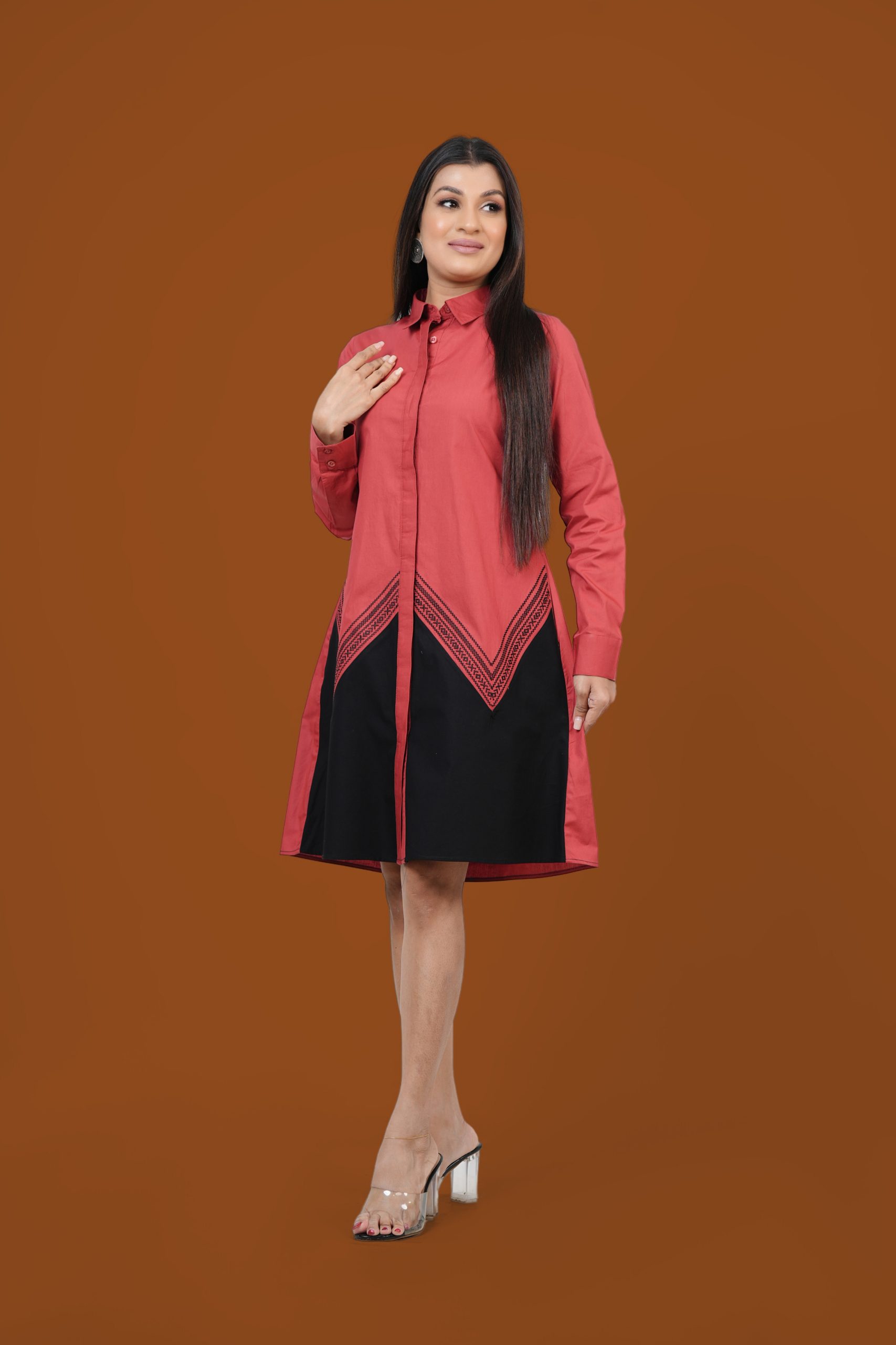 Embroidered Colour Block Short Dress - Image 3