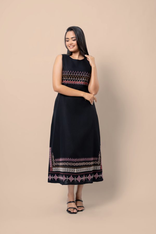 Geometric Embroidery Detail Sleeveless Maxi Dress - Image 5