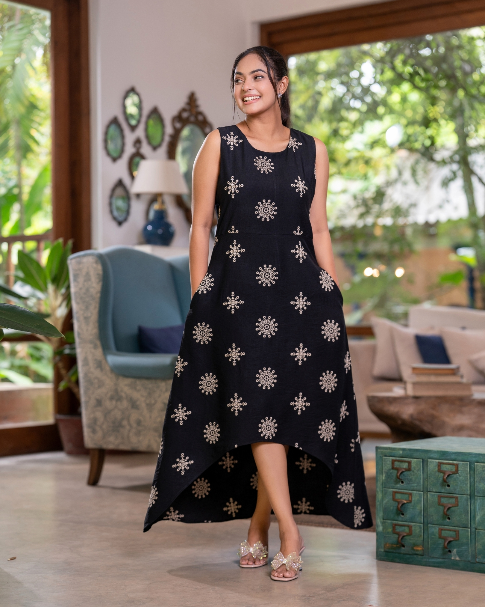 Embroidered High-Low Hem Sleeveless Maxi Dress - Image 2