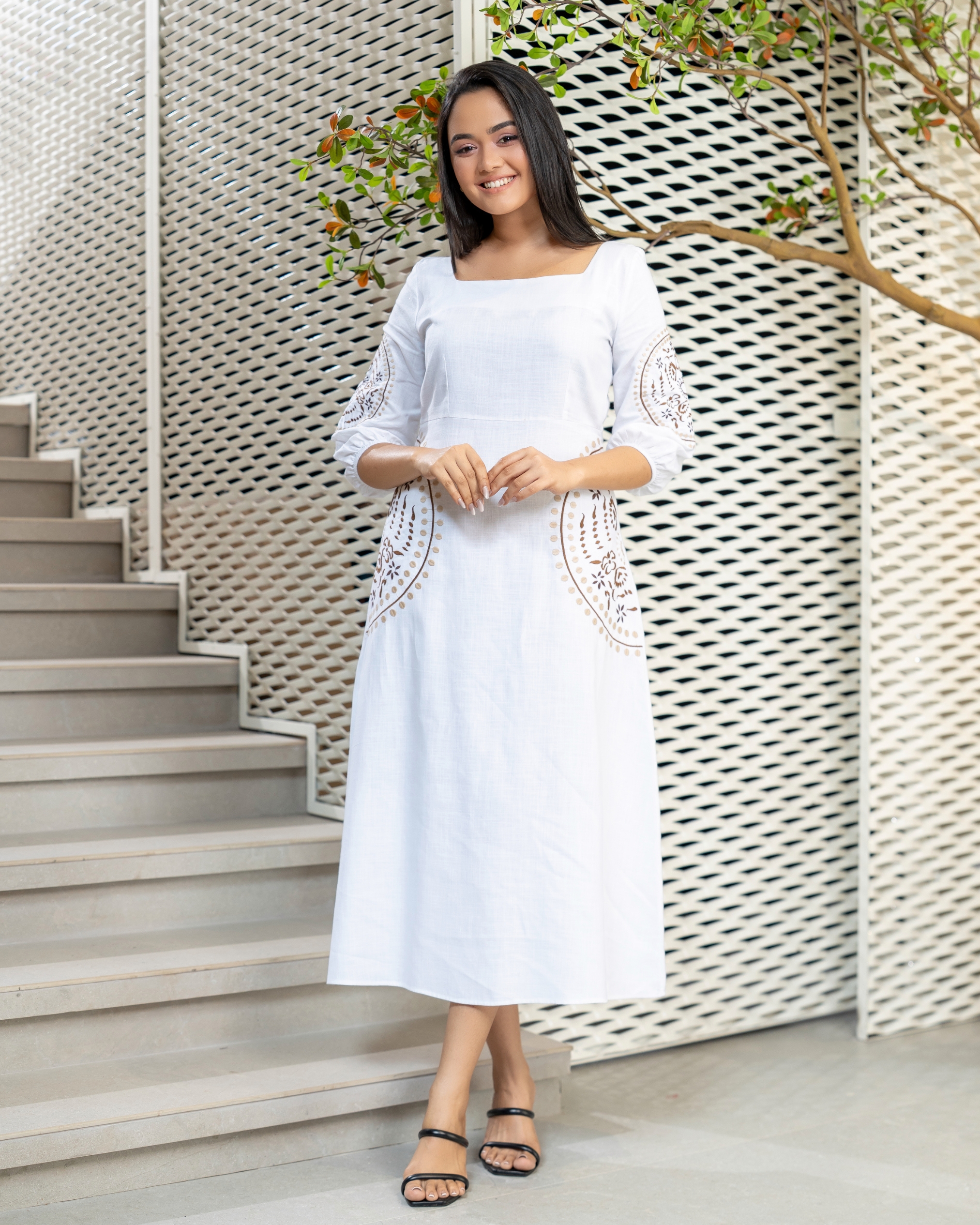 Square Neck Puff Sleeve Embroidery Maxi Dress - Image 3
