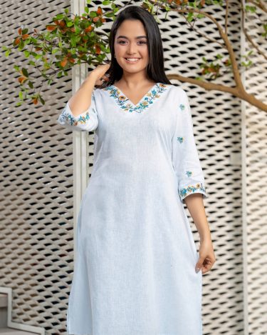 Floral Embroidery Detailed Kurta Top