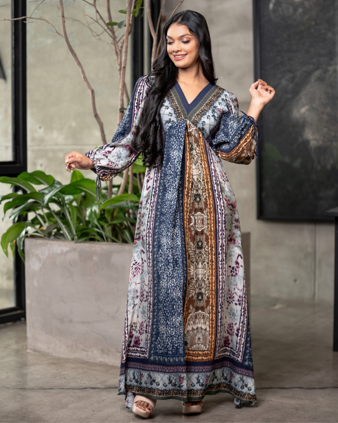 Geo-Floral Patterned Empire Lined Maxi Dress - Image 5