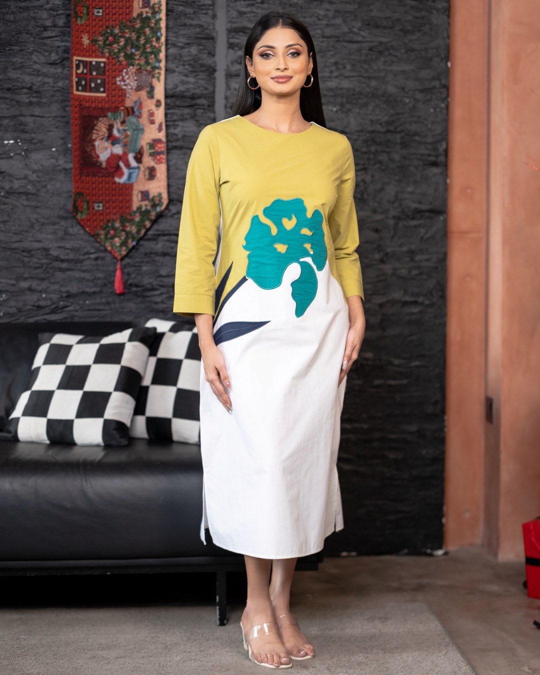 Floral Applique Detail Colourblock Midi Dress - Image 4