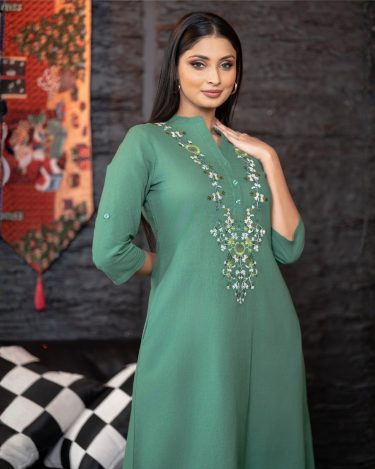 Half Placket Floral Embroidery Curved Hem Maxi Dress