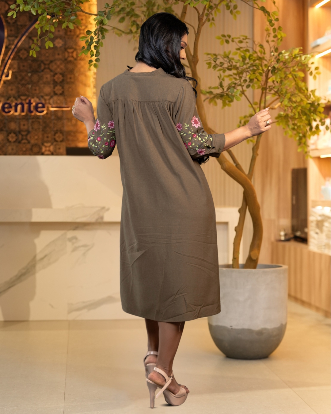 Floral Embroidered Pintuck Detail Short Dress - Image 5