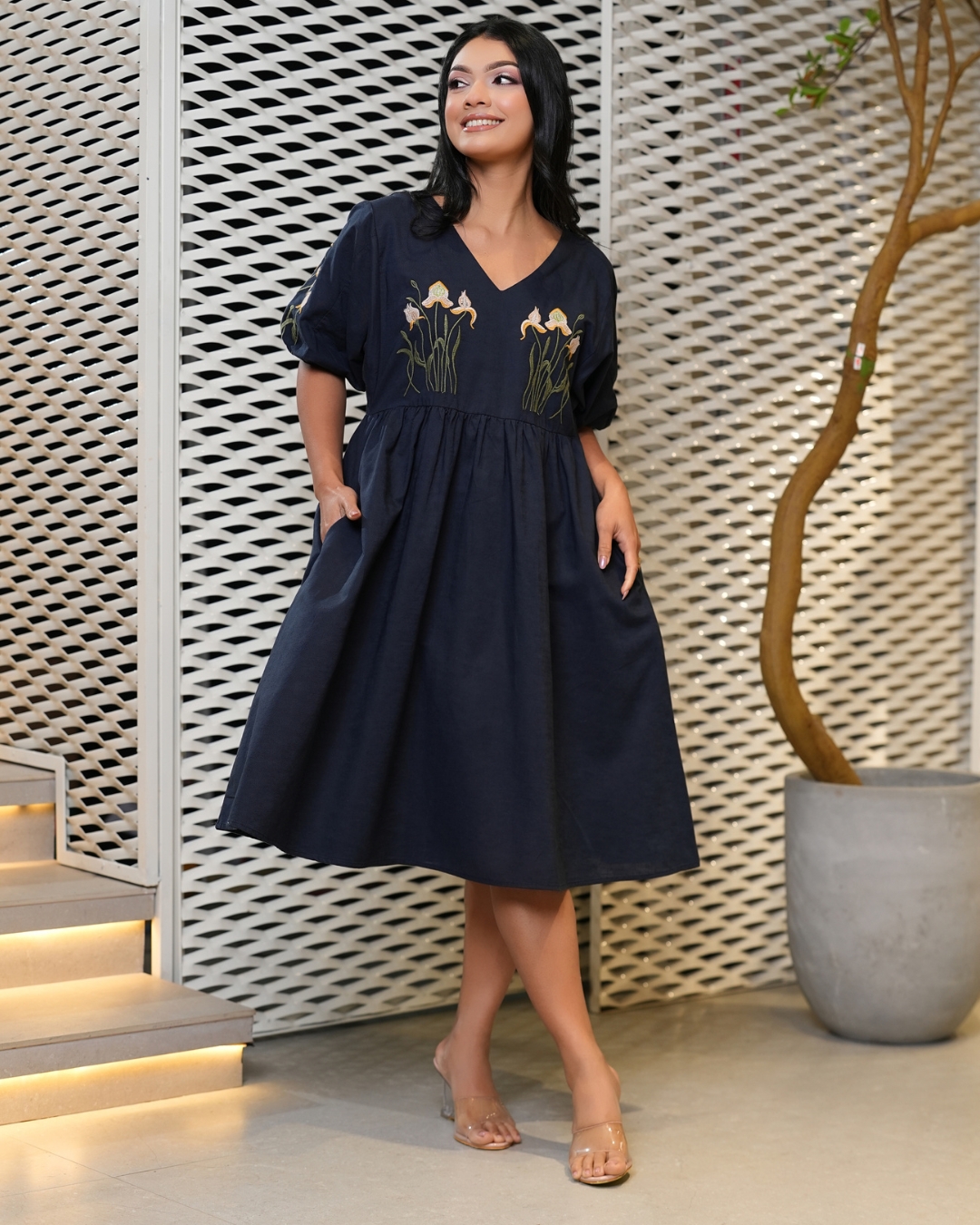 Floral Embroidery Detail V-Neck Short Dress - Image 4