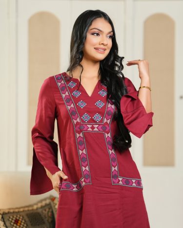 Geometric Embroidered Sleeve Slit Detail Short Dress