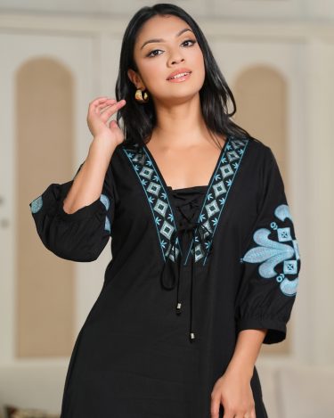 Geometric Embroidery Detail Short Dress